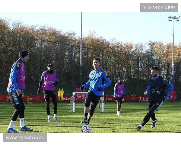 曼联卡灵顿圆梦邀病重球迷观训